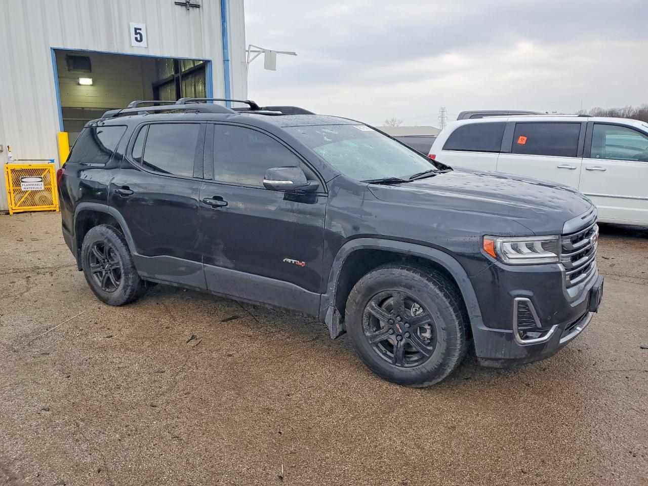 GMC Acadia At4