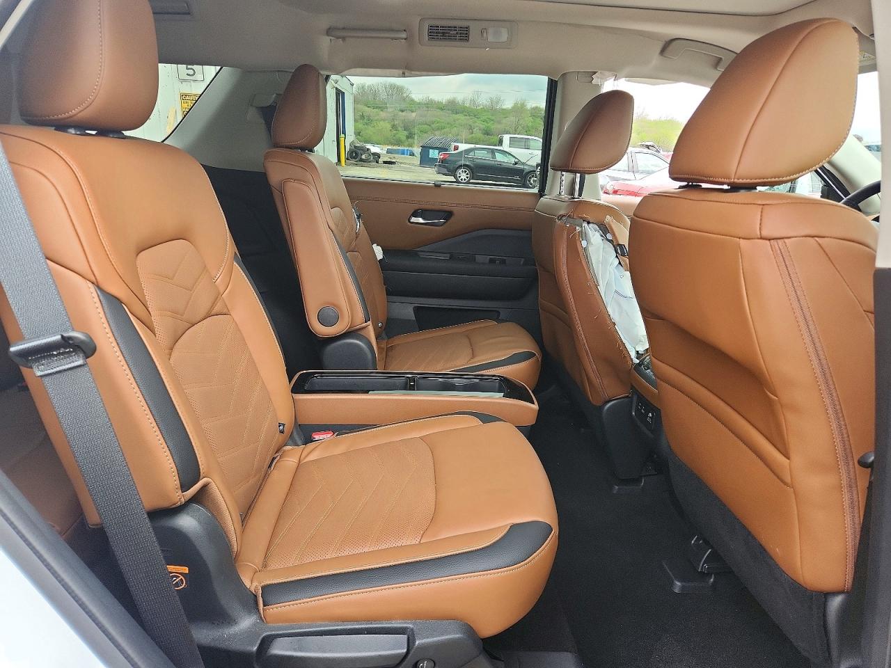 Nissan Pathfinder Platinum