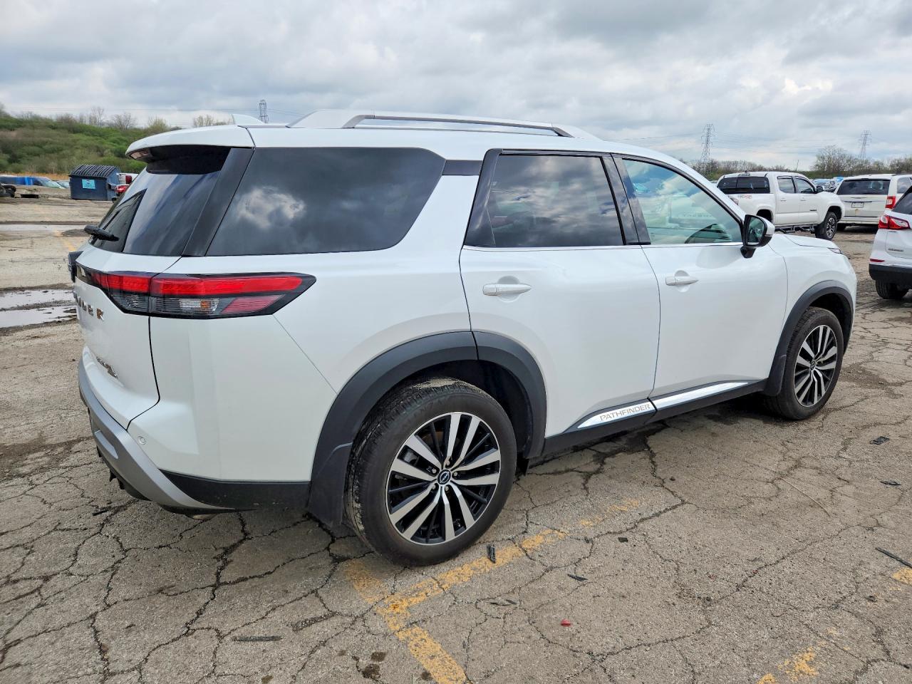 Nissan Pathfinder Platinum