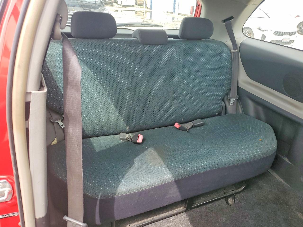 Toyota Yaris Base