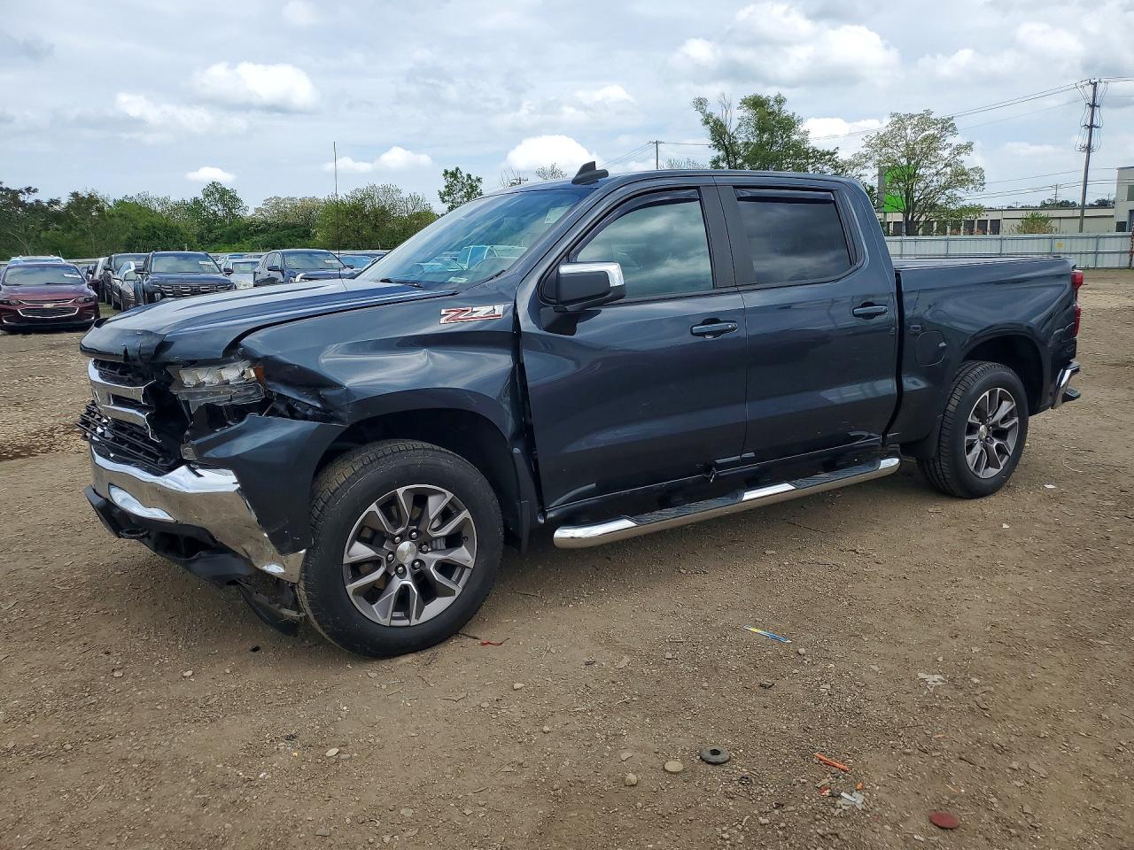 Salvage Chevrolet Silverado Image