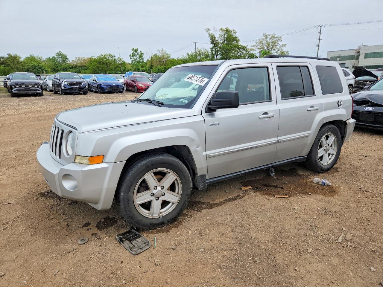 Salvage Jeep Patriot Image