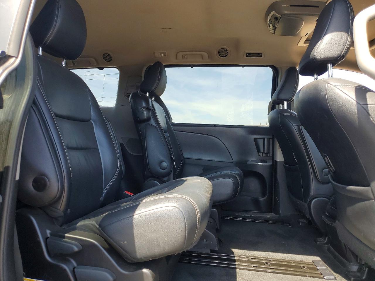 Toyota Sienna Sport