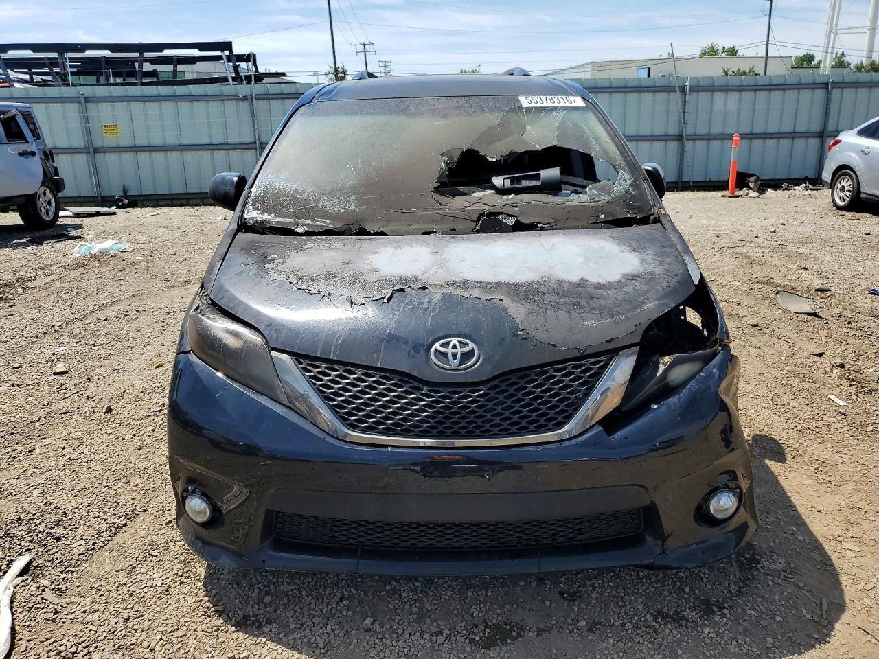 Toyota Sienna Sport