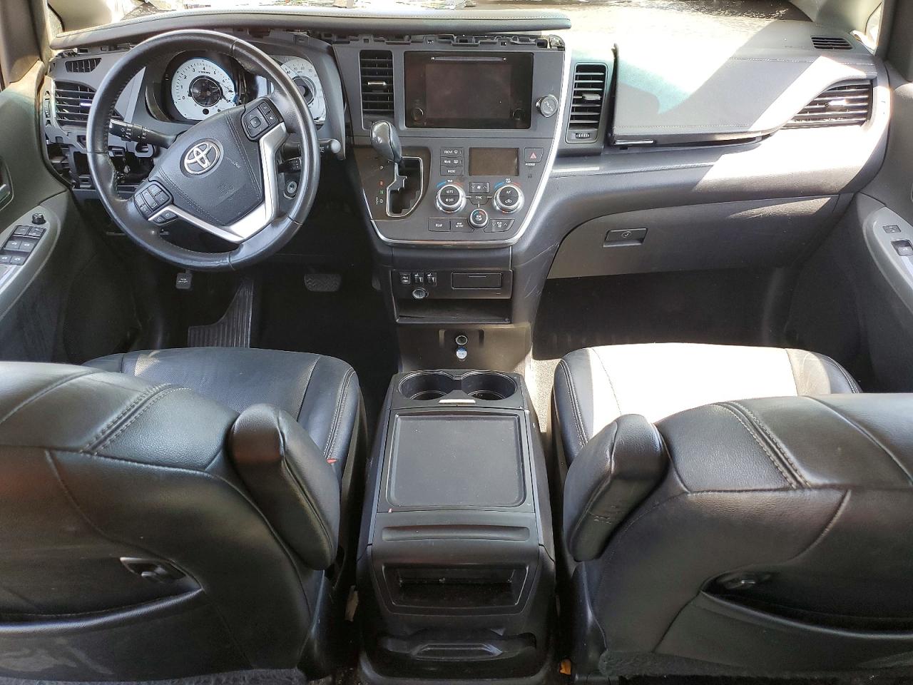 Toyota Sienna Sport
