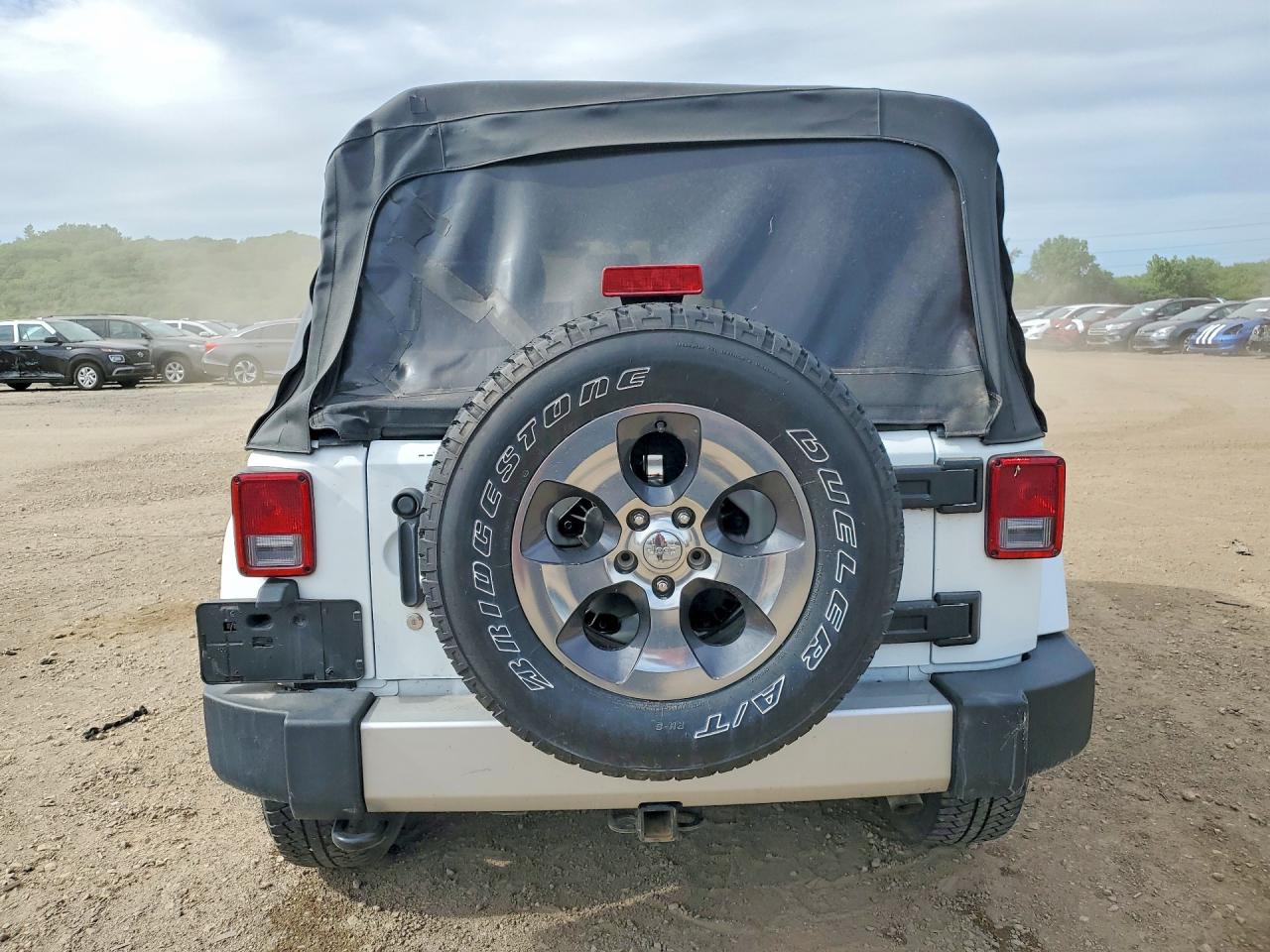 Jeep Wrangler Sahara