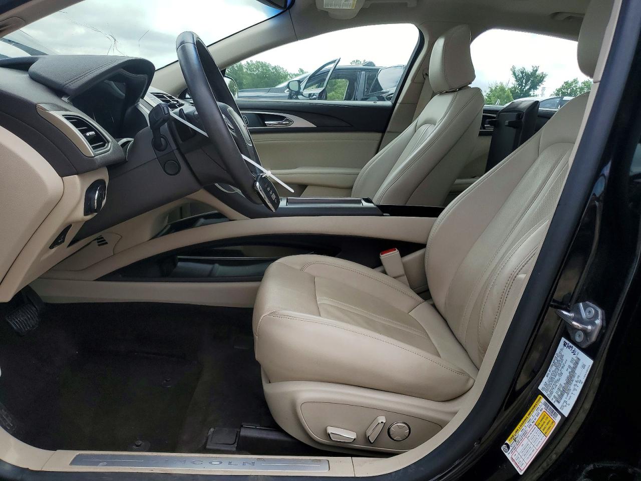 Lincoln MKZ Reserve