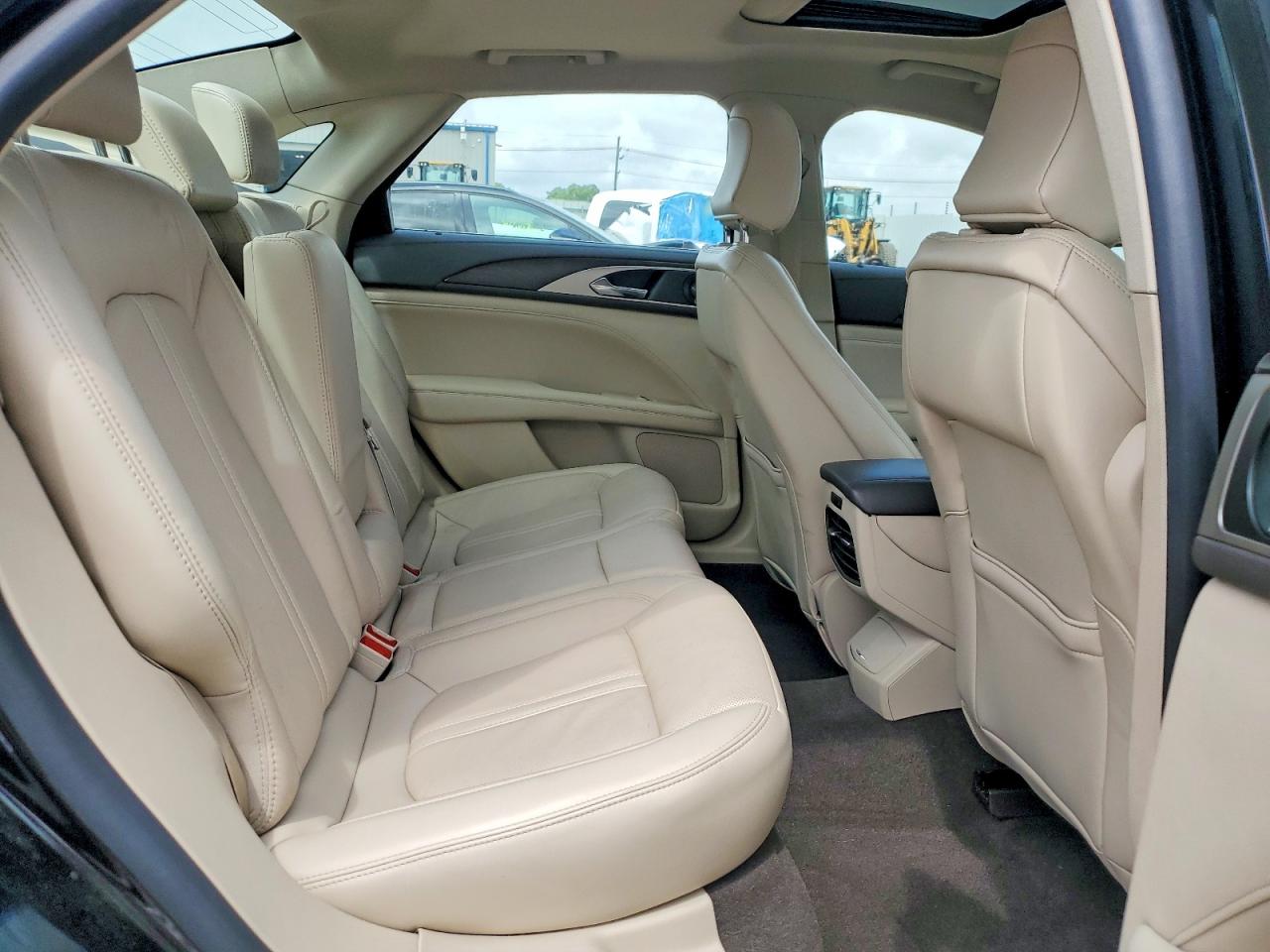 Lincoln MKZ Reserve