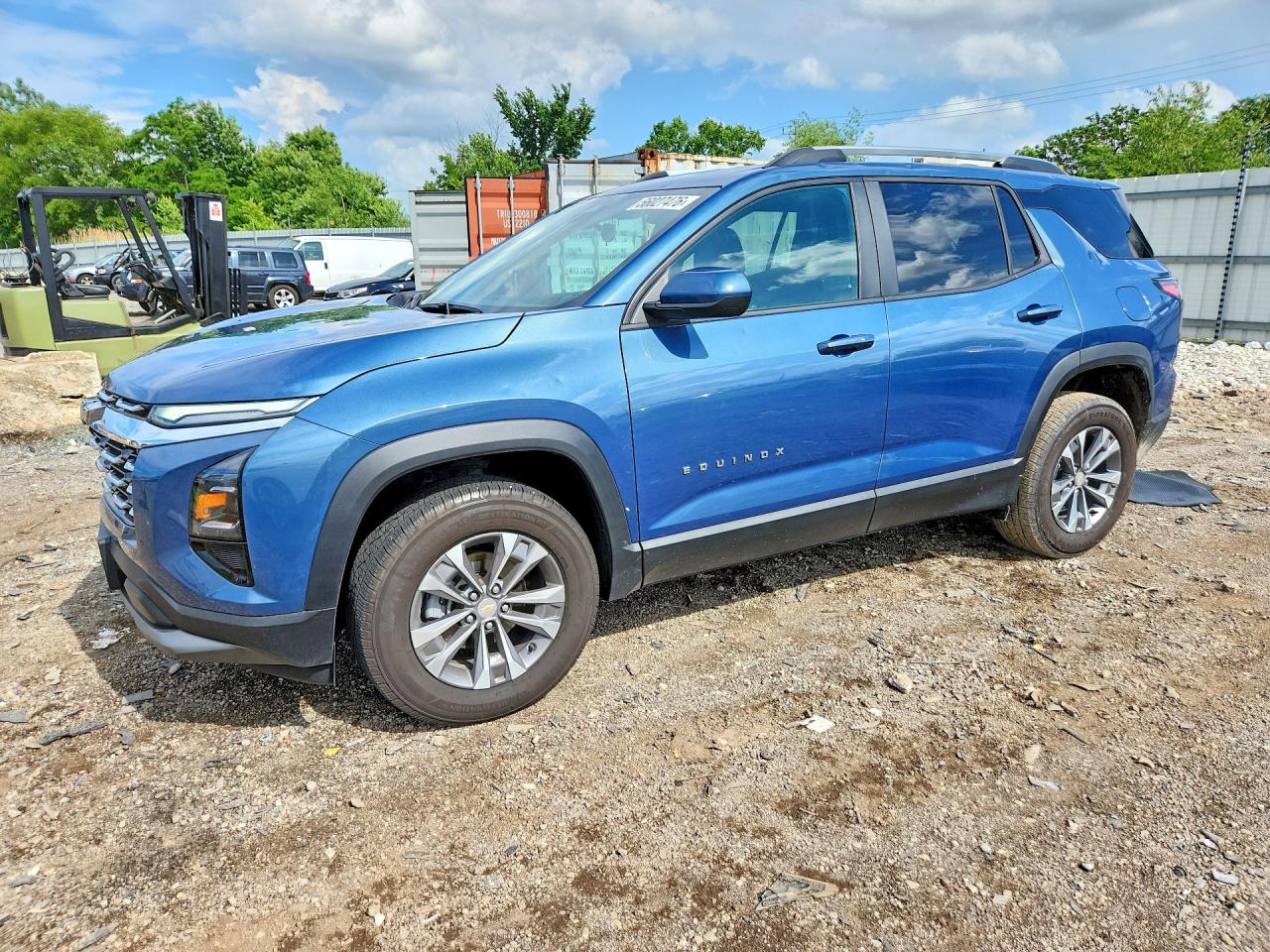 Salvage Chevrolet Equinox Image