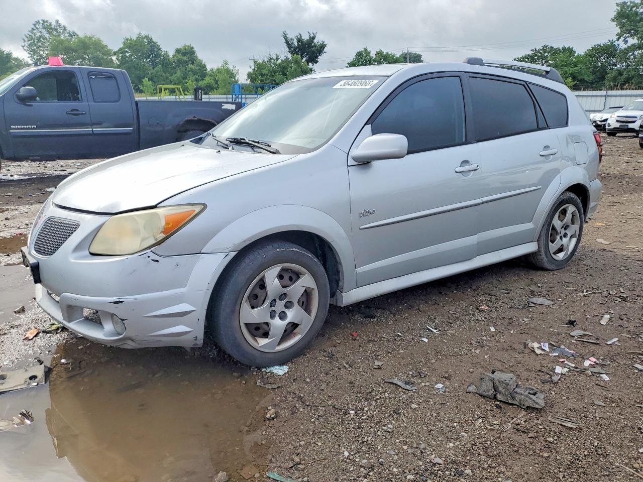 Salvage Pontiac Vibe Image