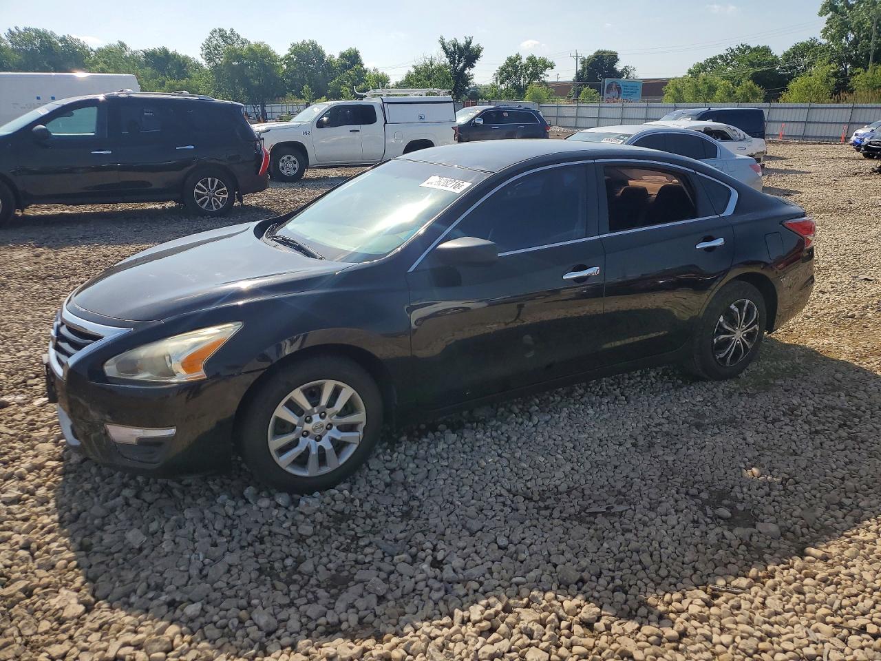 Salvage Nissan Altima Image
