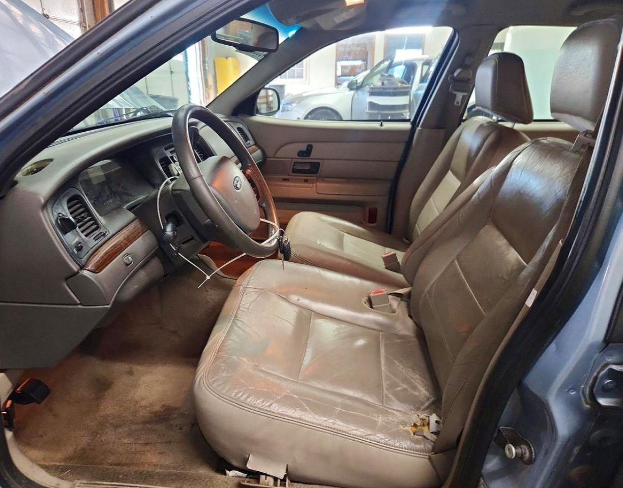 Ford Crown Vic Lx