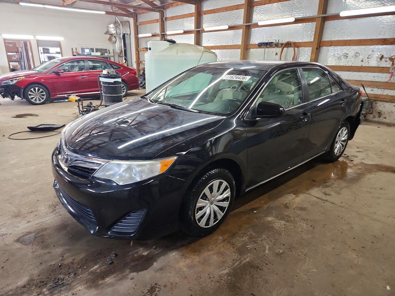 Salvage Toyota Camry Image
