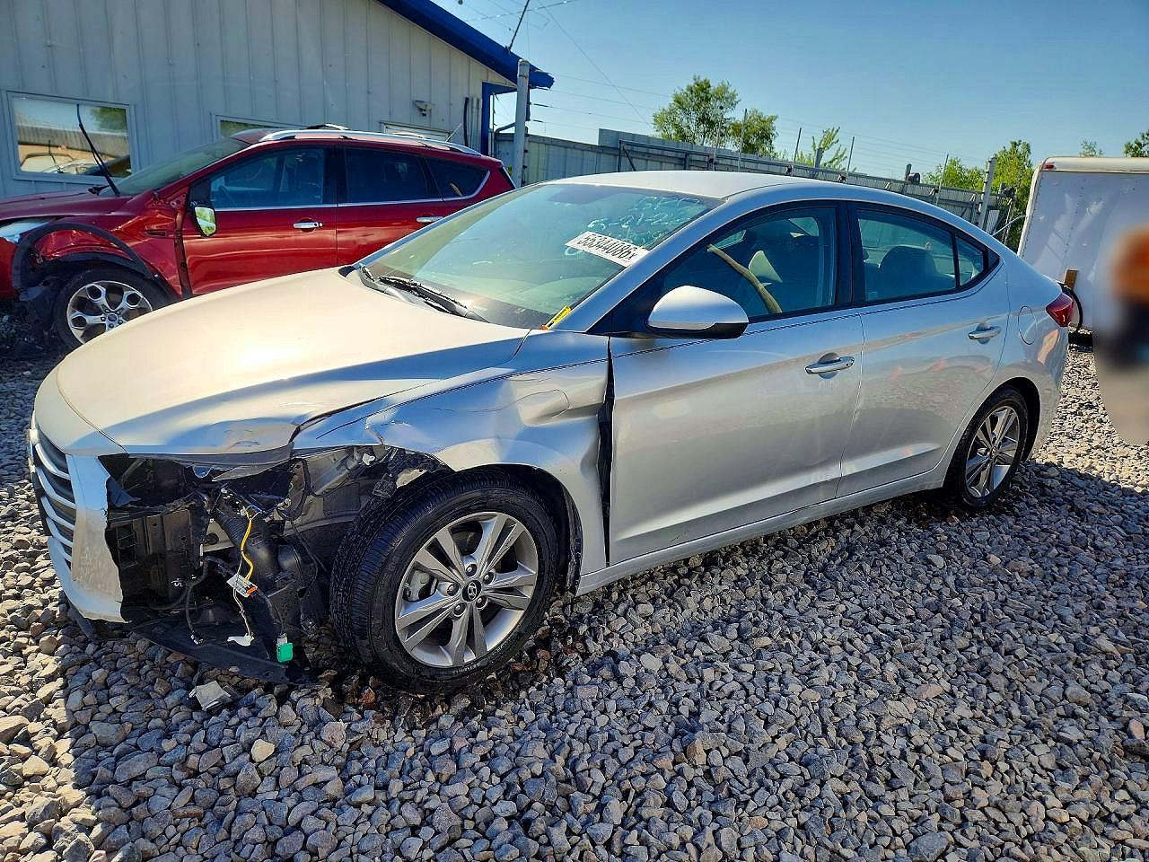 Salvage Hyundai ELANTRA Image