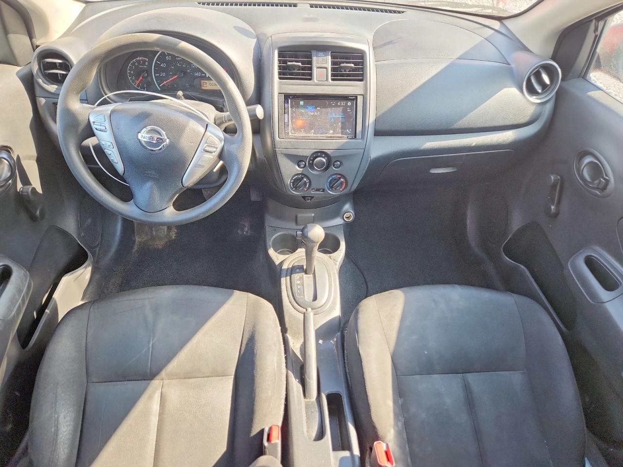 Nissan Versa 1.6 S Plus