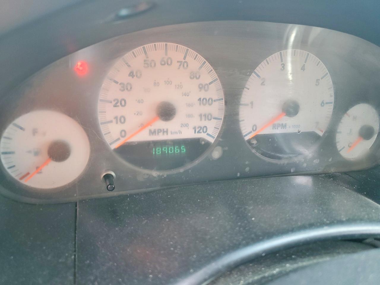 Dodge Caravan Sxt
