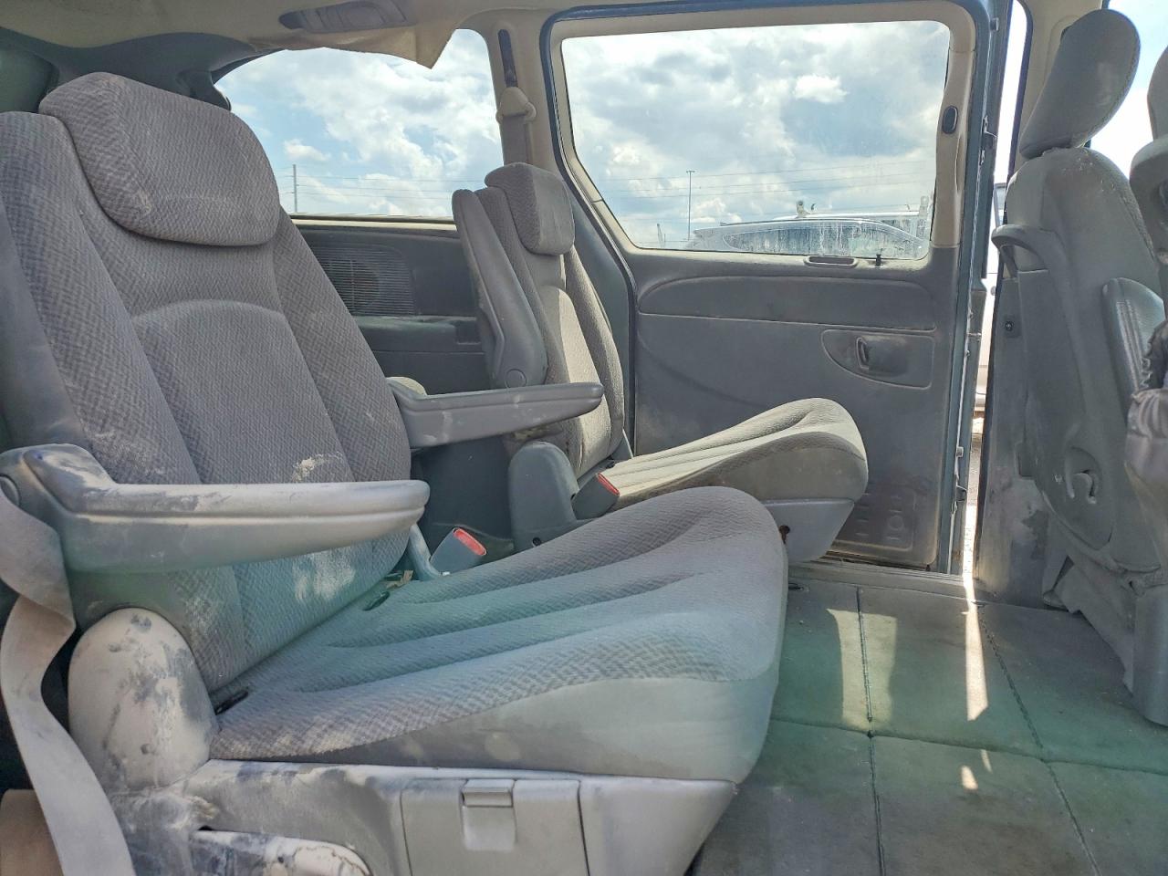 Dodge Caravan Sxt