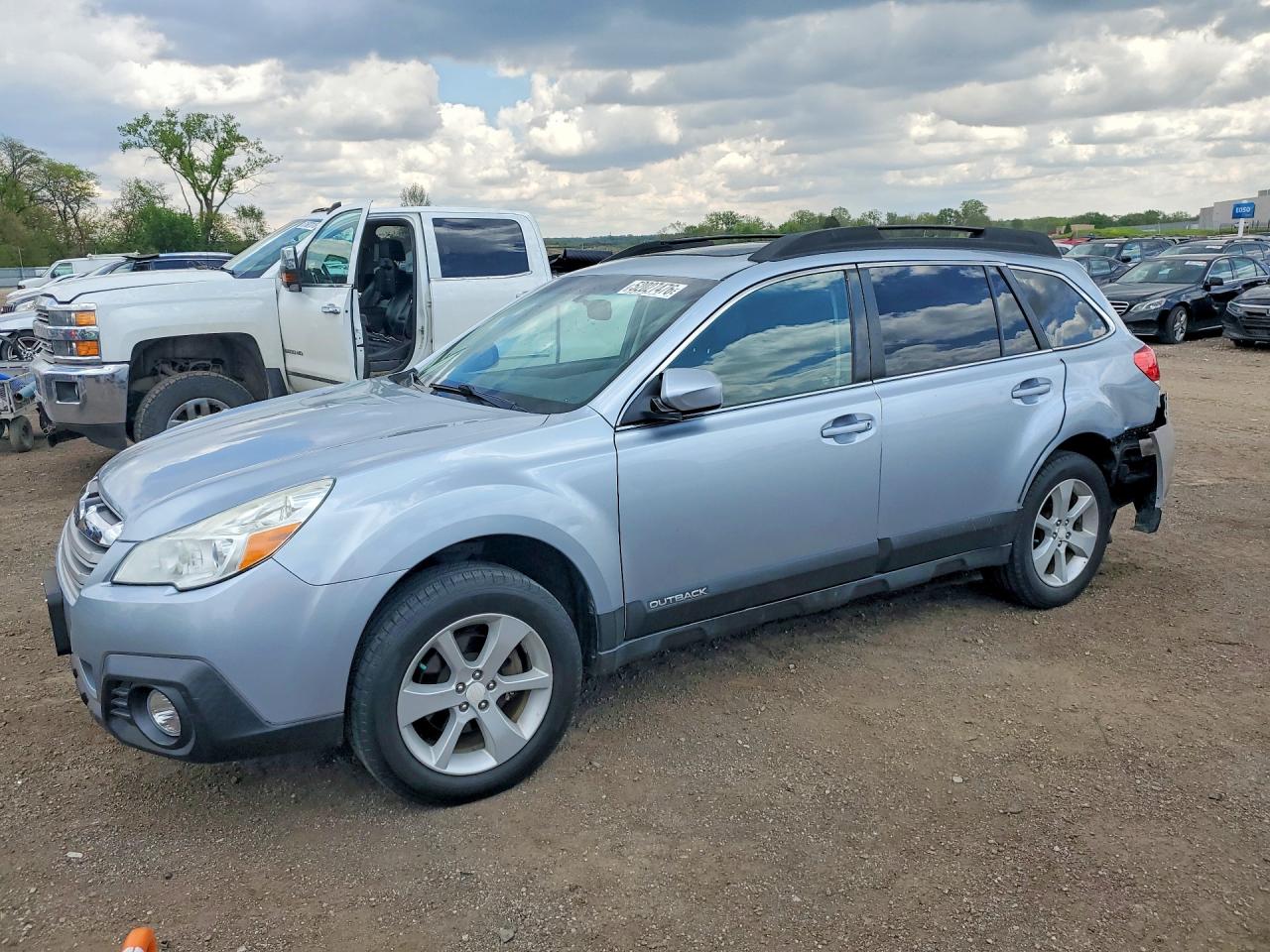 Salvage Subaru Outback Image