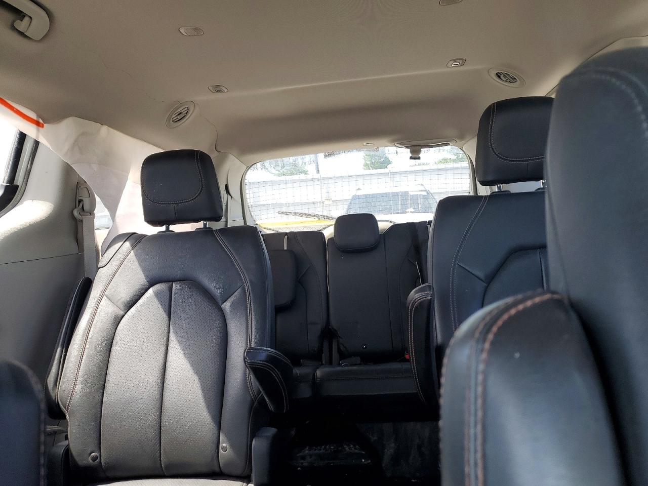 Chrysler Pacifica Touring L Plus