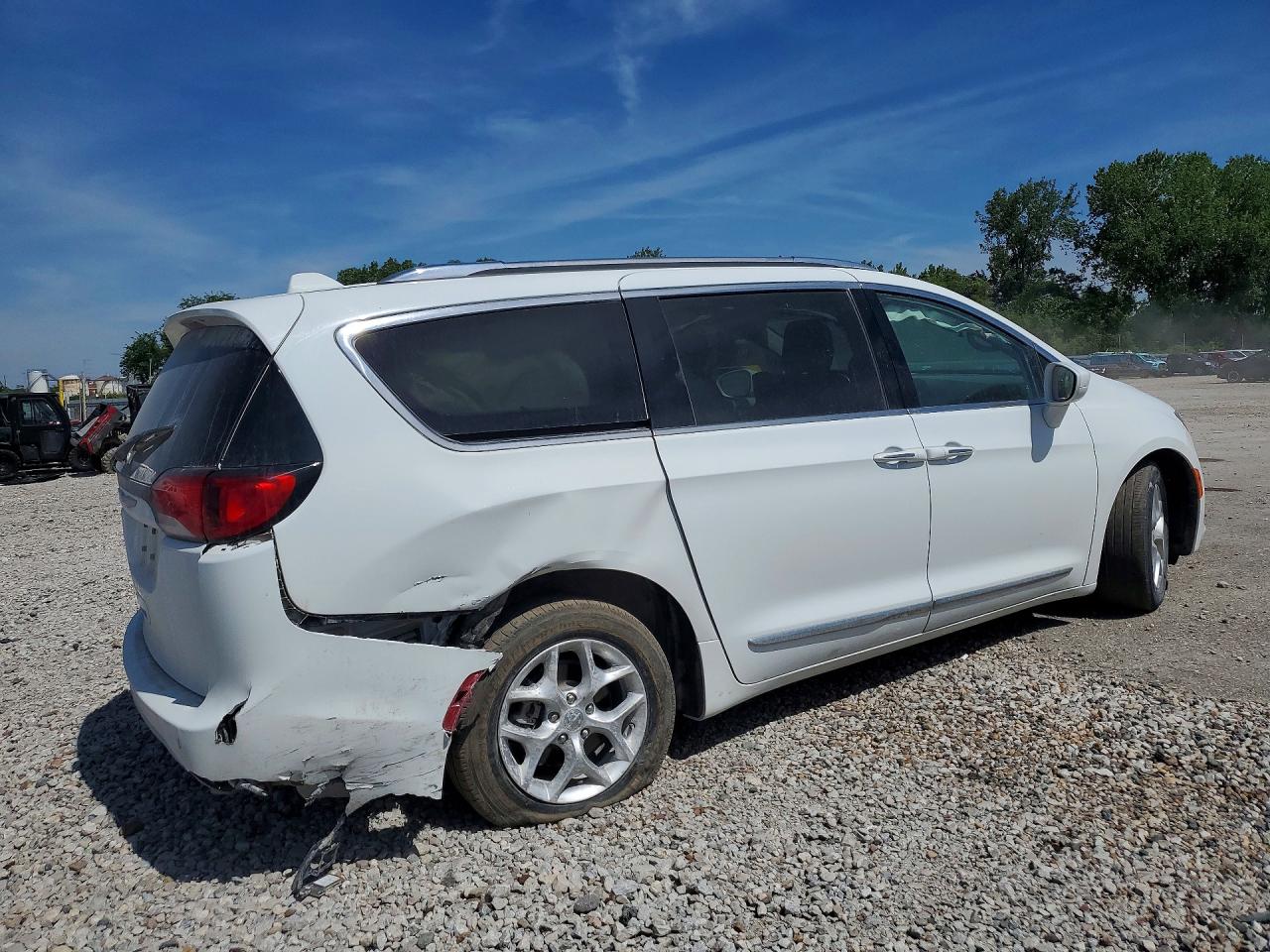 Chrysler Pacifica Touring L Plus