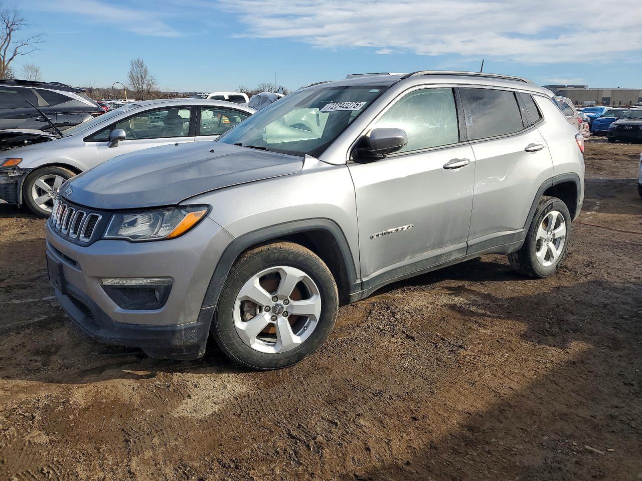 Salvage Jeep Compass Image
