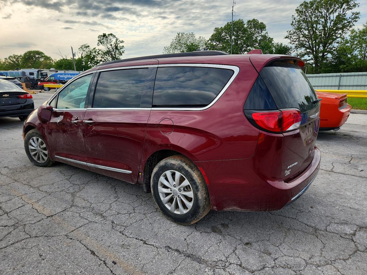 Chrysler Pacifica Touring L