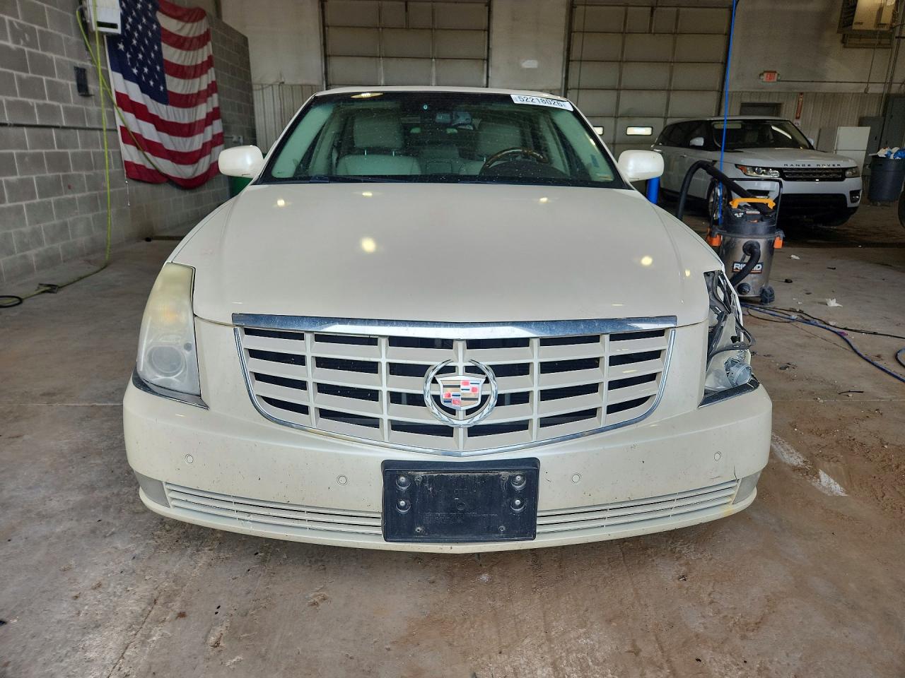 Cadillac DTS Premium Collection