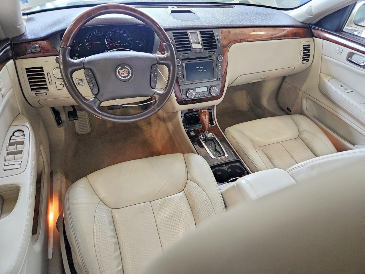 Cadillac DTS Premium Collection