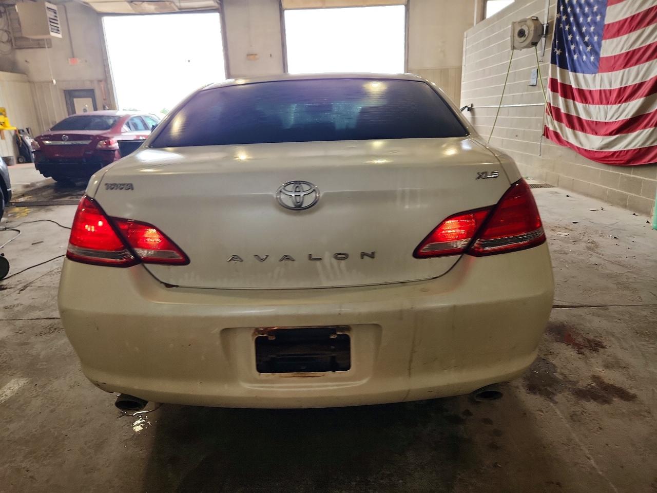 Toyota Avalon Xls