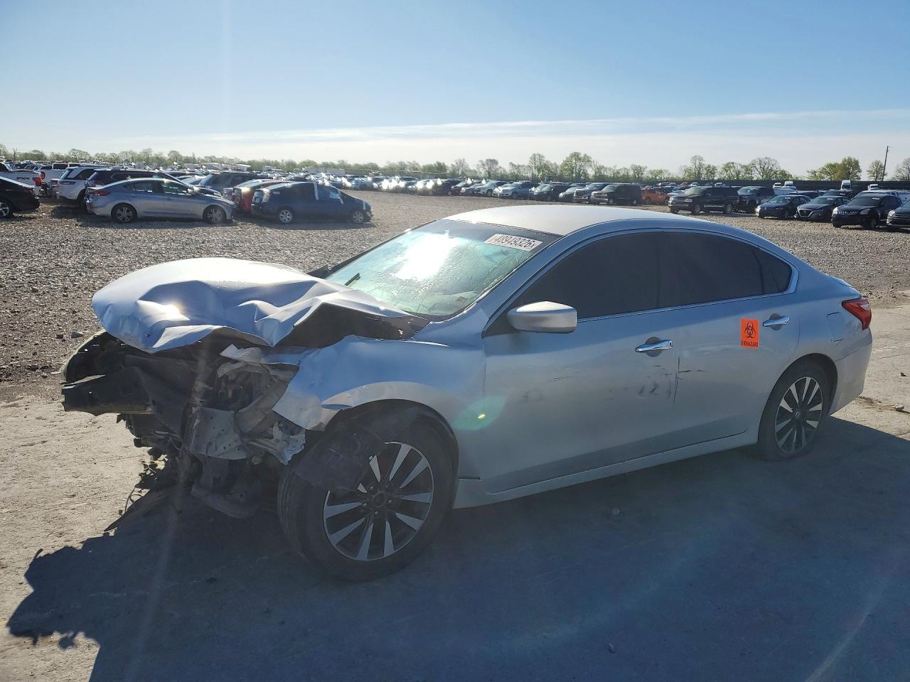 Salvage Nissan Altima Image