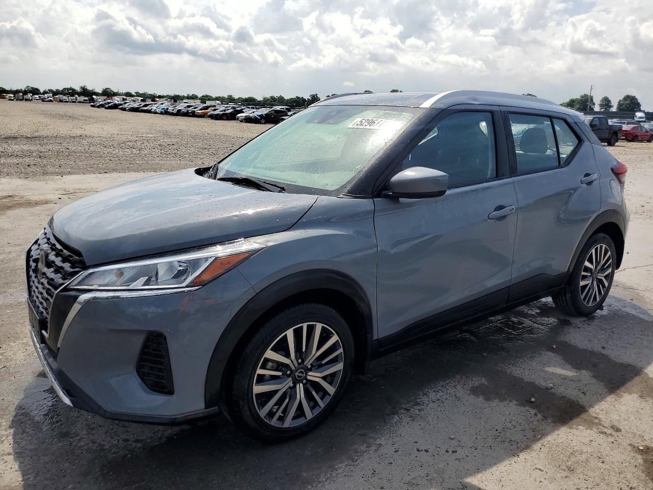 Salvage Nissan Kicks Image