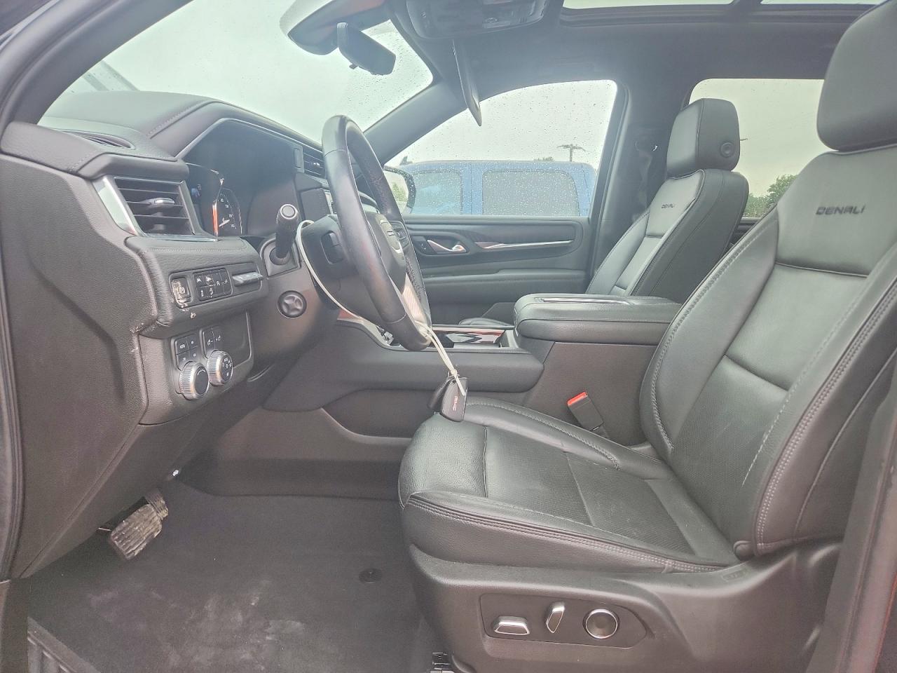 GMC Yukon Denali
