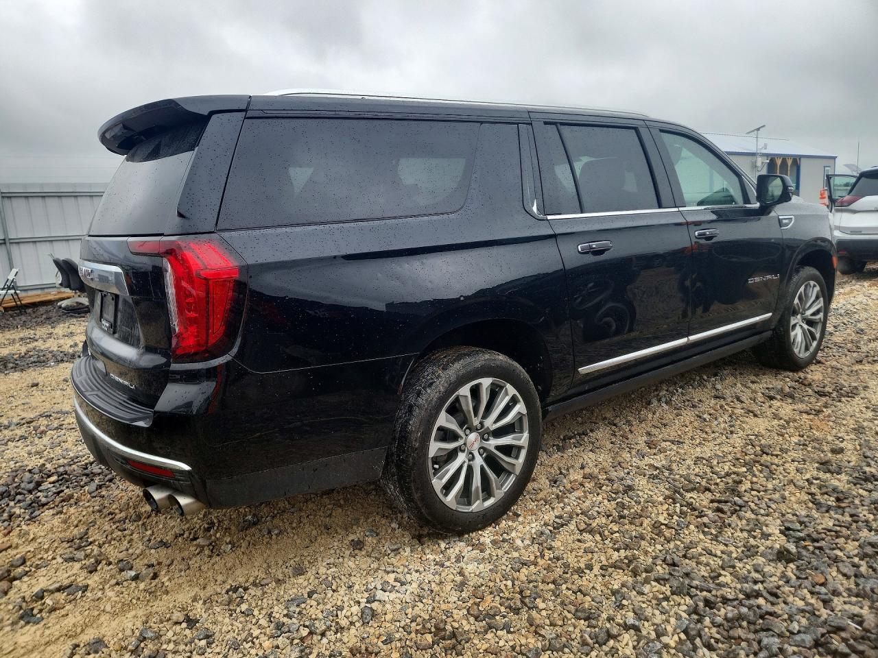 GMC Yukon Denali