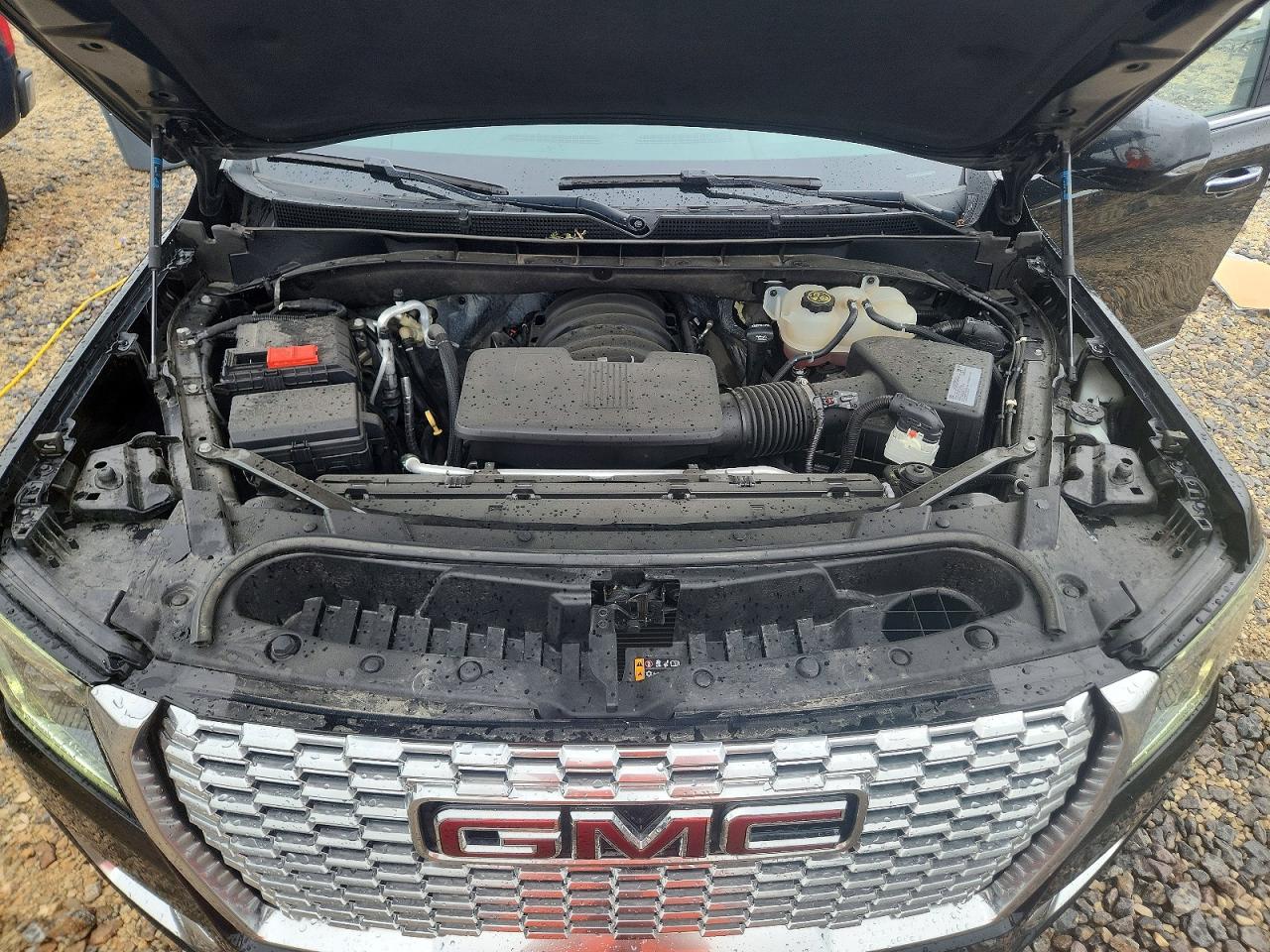 GMC Yukon Denali