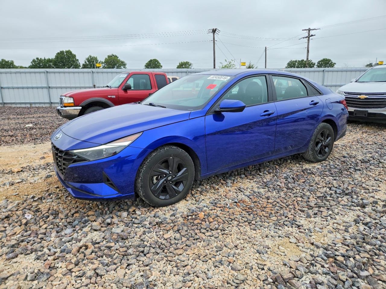 Salvage Hyundai ELANTRA Image
