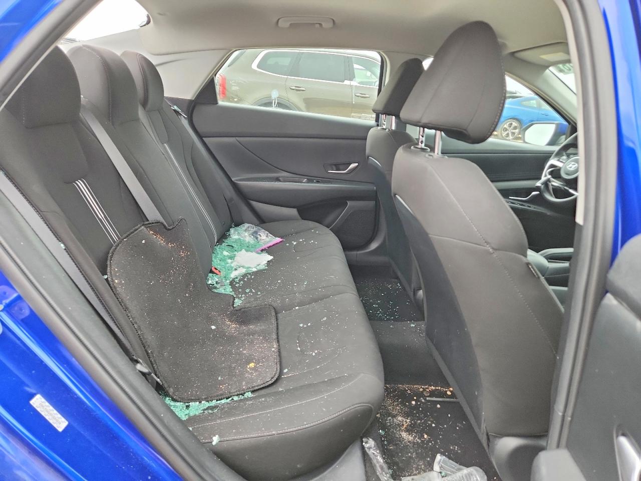 Hyundai ELANTRA Sel