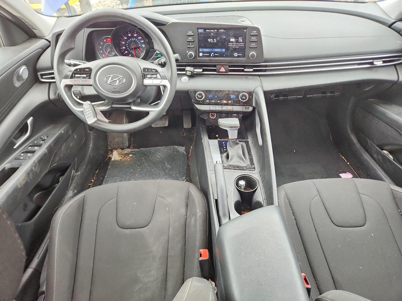 Hyundai ELANTRA Sel