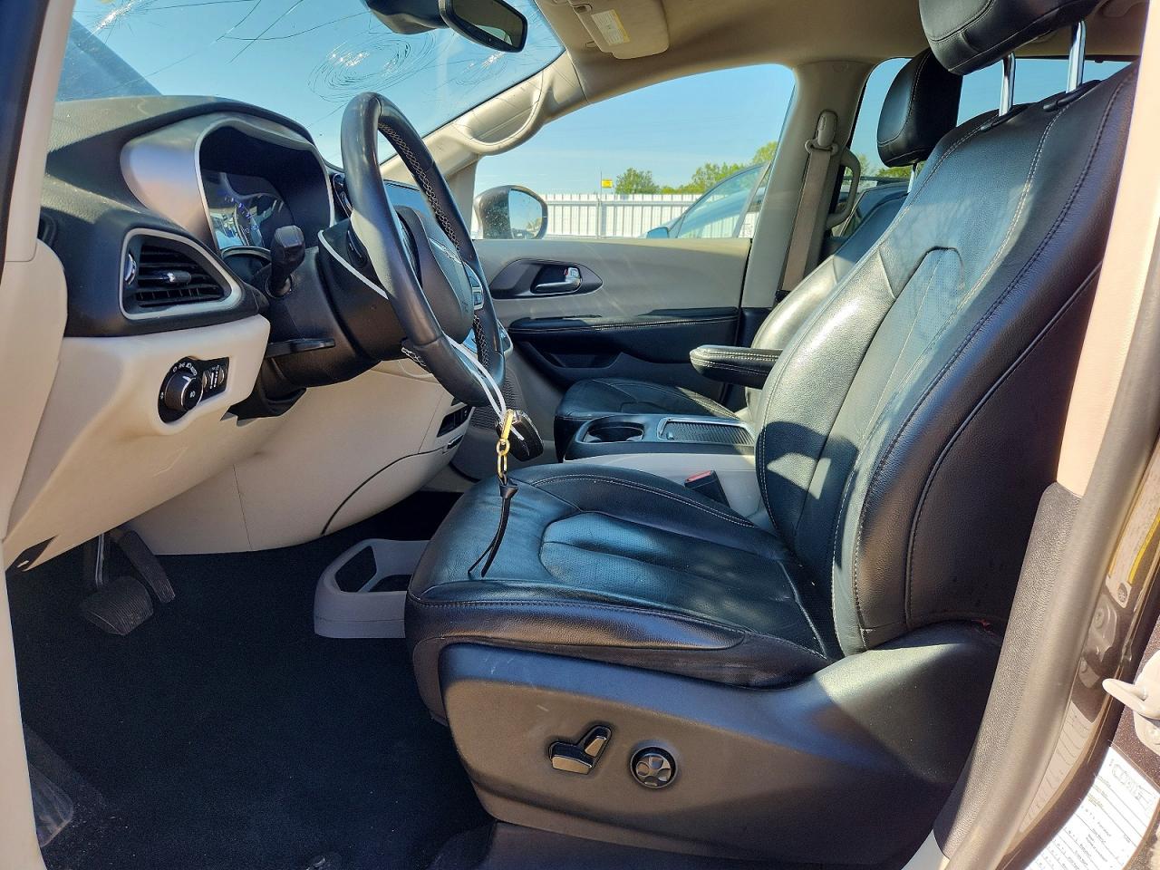 Chrysler Pacifica Touring L
