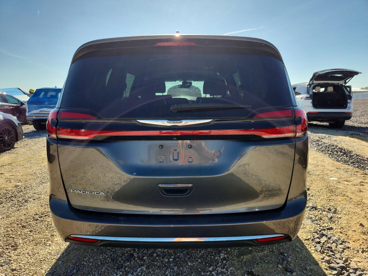 Chrysler Pacifica Touring L