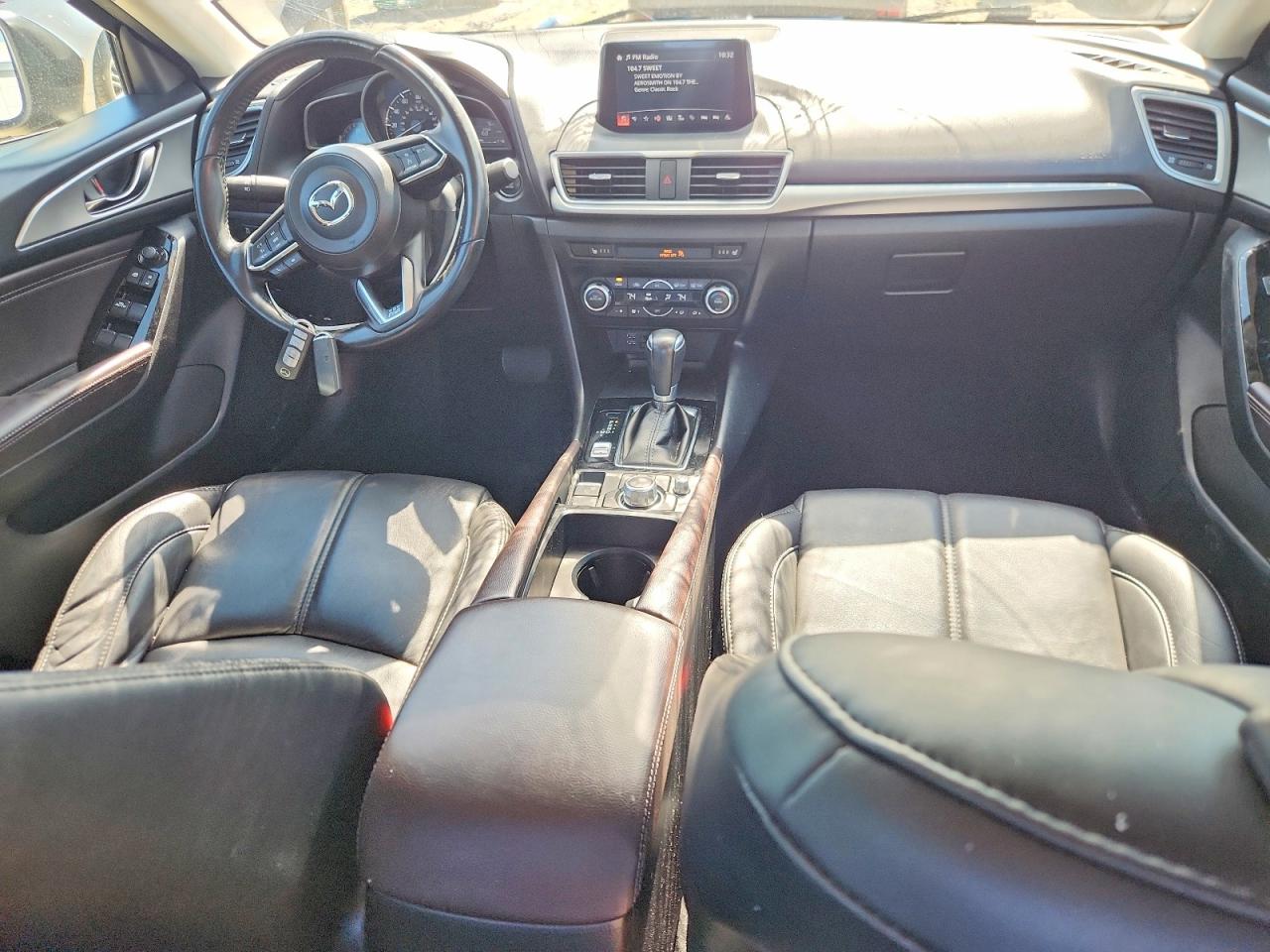 Mazda 3 Touring