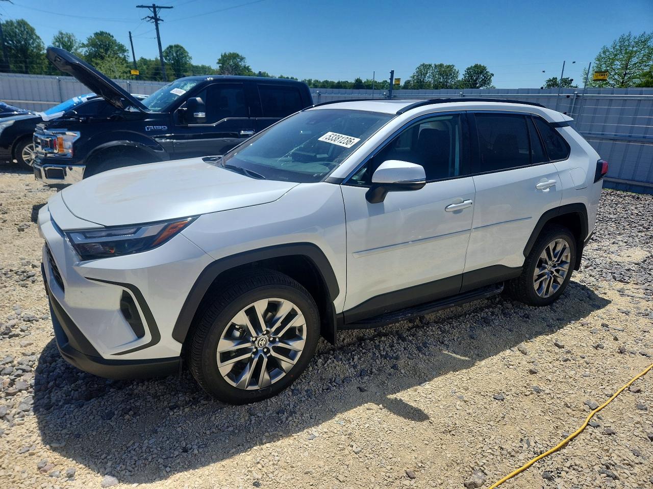 Salvage Toyota RAV4 Image