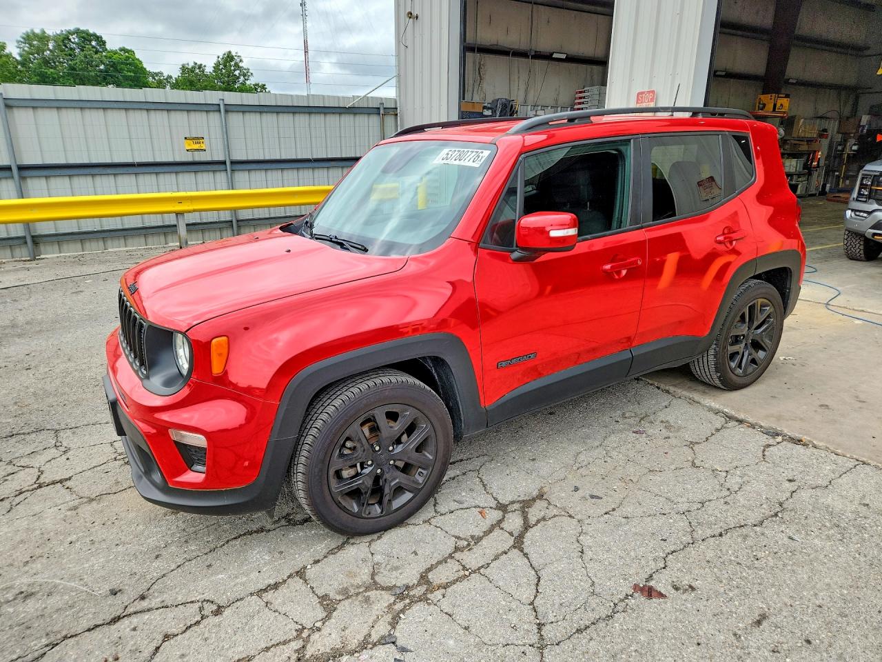Salvage Jeep Renegade Image