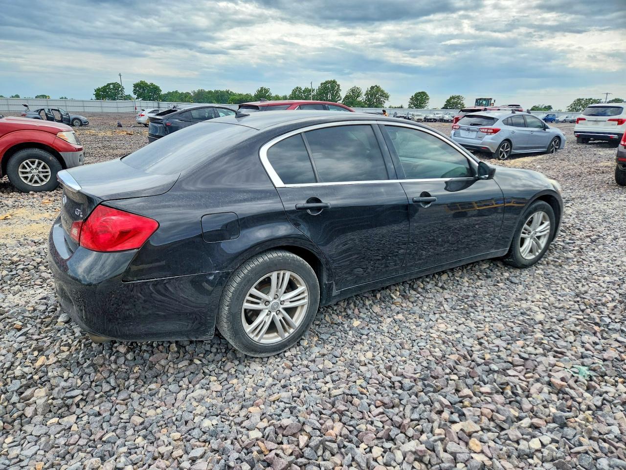 INFINITI G37 X