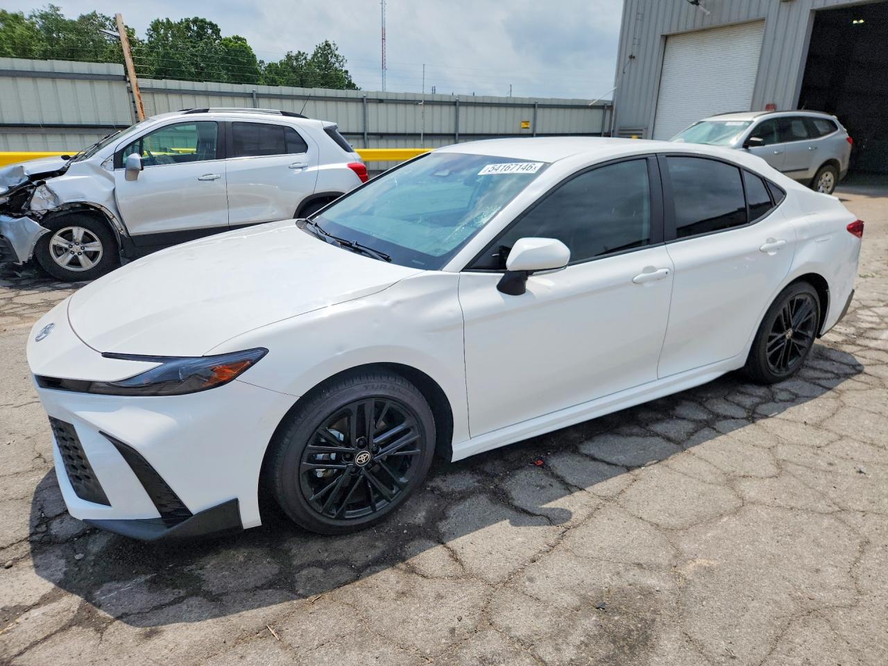 Salvage Toyota Camry Image