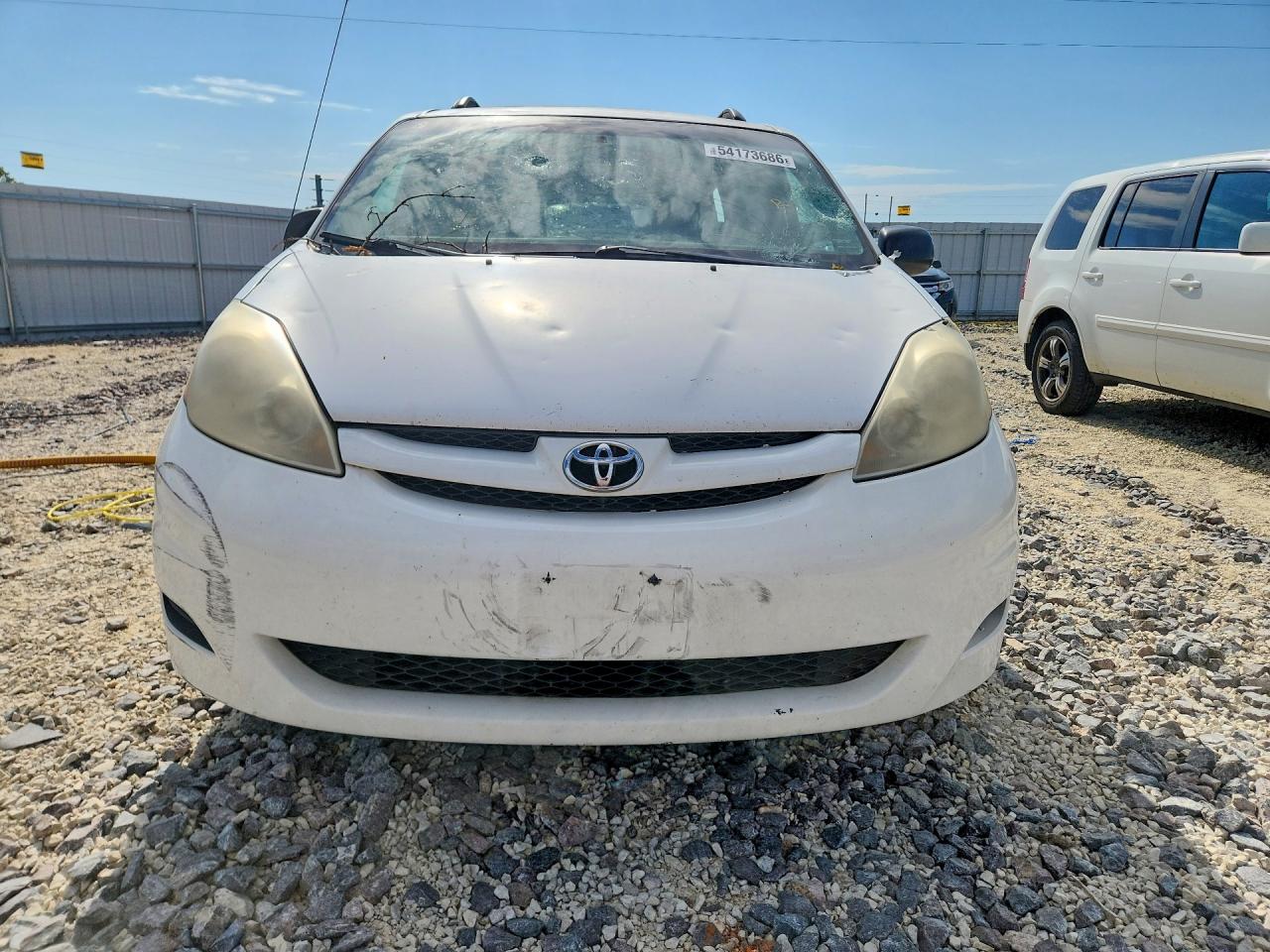 Toyota Sienna Le 7-passenger