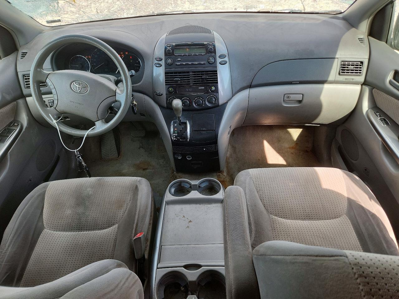 Toyota Sienna Le 7-passenger