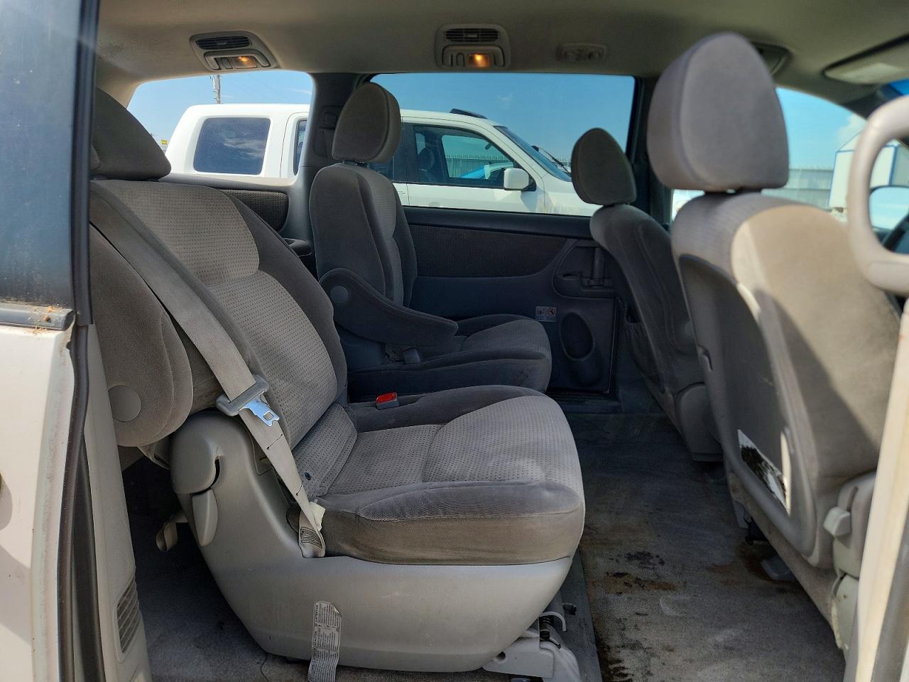 Toyota Sienna Le 7-passenger