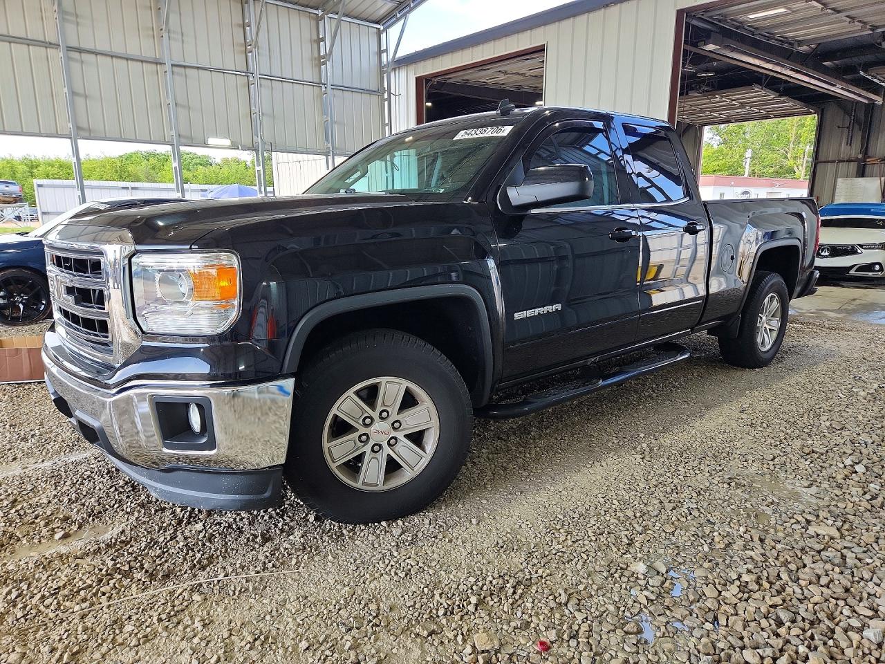 Salvage GMC Sierra Image