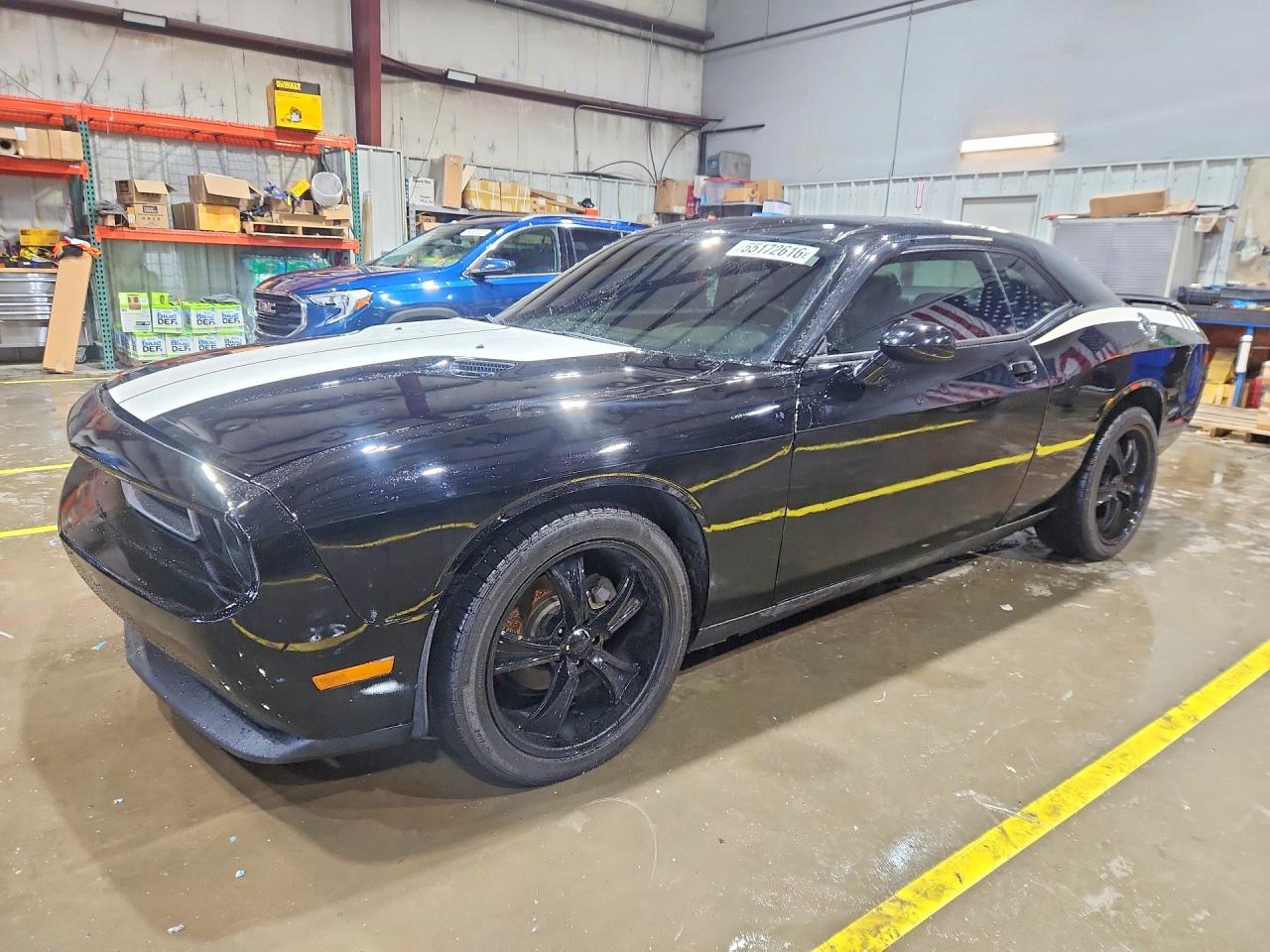 Salvage Dodge Challenger Image