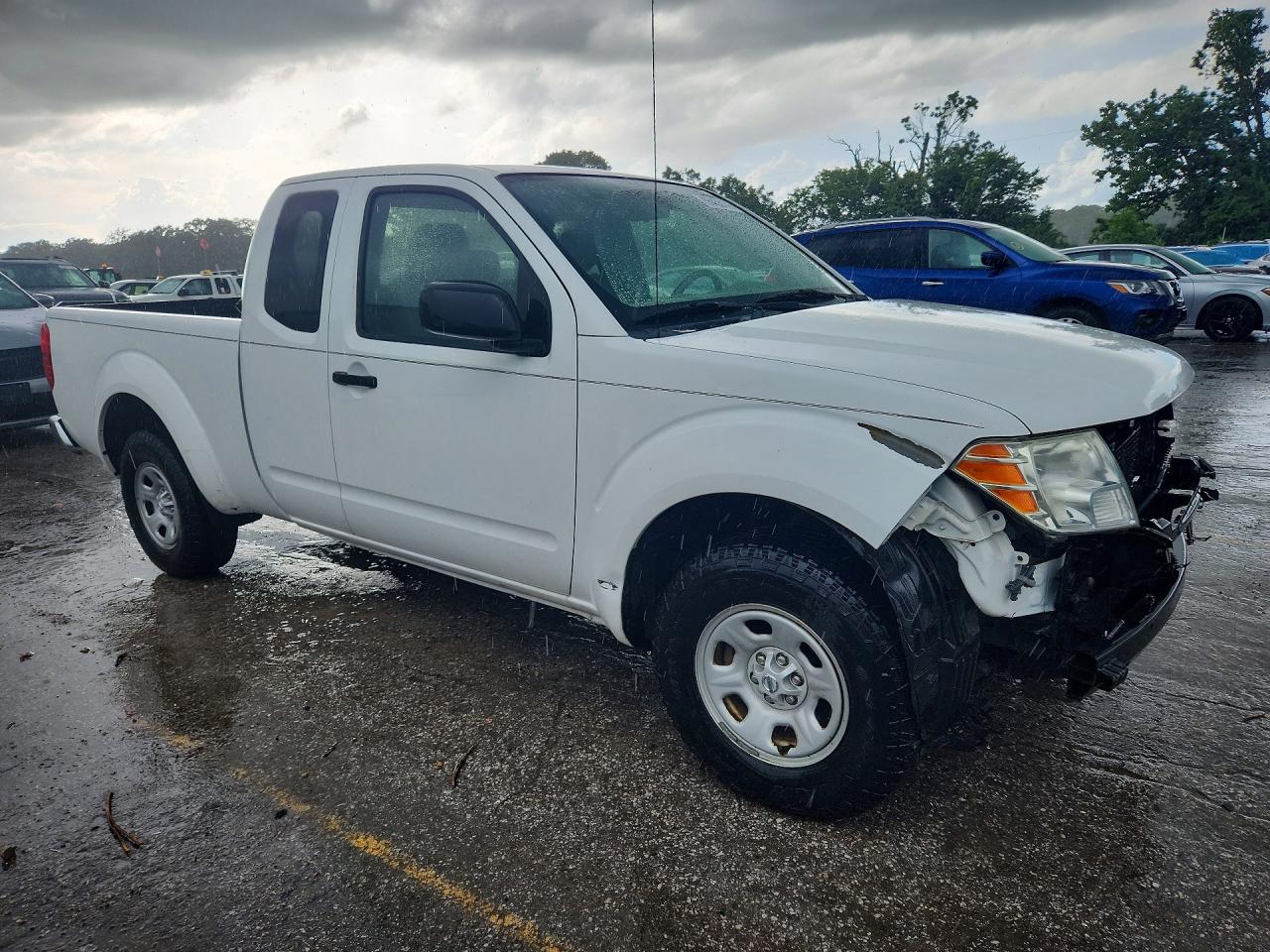 Nissan Frontier S